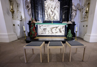 Grönemeyer Kirchenstühle | Lina im Dom zu Fulda | ©Philipp Schulze, Ebsdorf