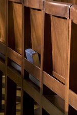 Grönemeyer Kirchenstühle | Julia im Kaiserdom zu Königslutter 